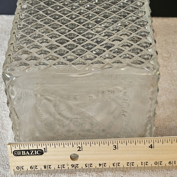 Vintage MCM 1958 Thatcher Crystal Glass Diamond Pattern Decanter Barware. - Picture 13 of 13